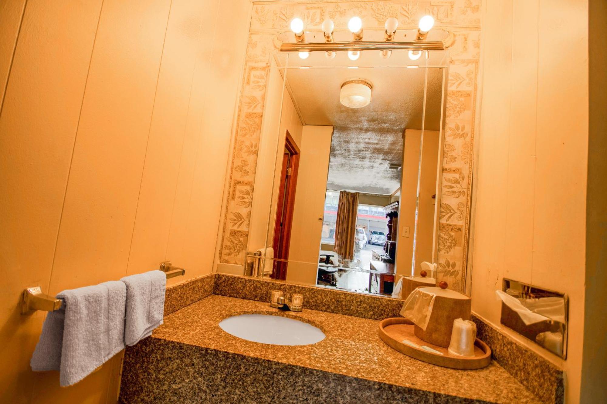 Holiday Lodge Virginia Pearisburg Εξωτερικό φωτογραφία